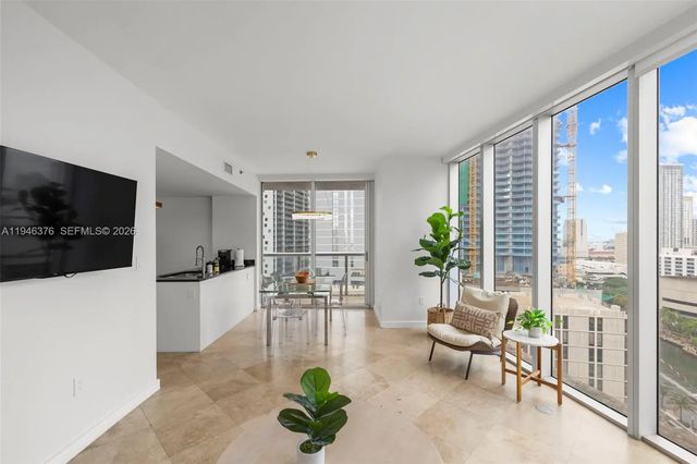 4 of 60 - 485 Brickell Avenue #1804, Miami, FL