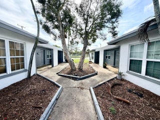 Photo of Listing #F10545678