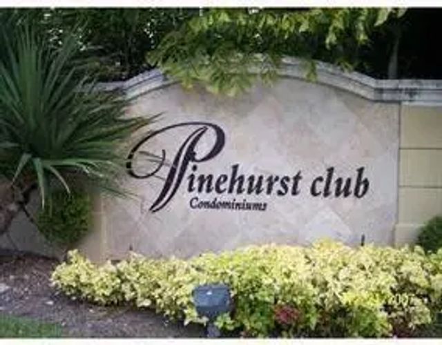 470 S Park Road #302, Hollywood