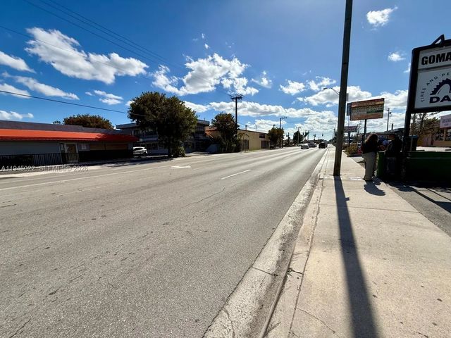 5 of 19 - 4190 E 4th Avenue, Hialeah, FL