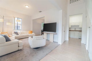 Photo of Listing #F10546480