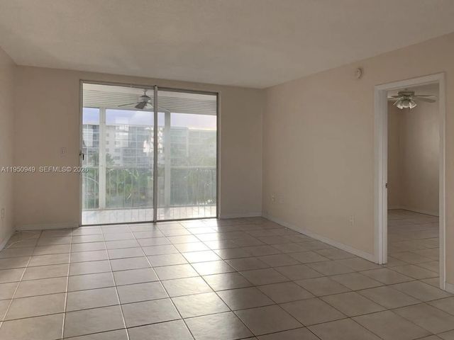 2855 Leonard Drive #h404, Aventura