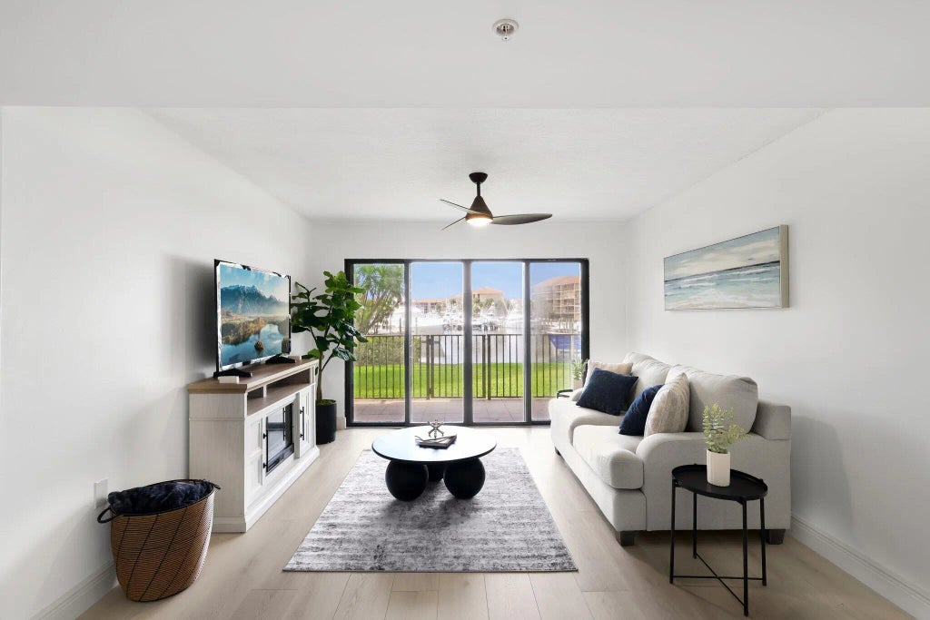 1601 Marina Isle Way #101, Jupiter