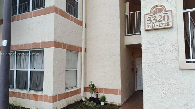 3320 N Pinewalk Drive N #1715, Margate
