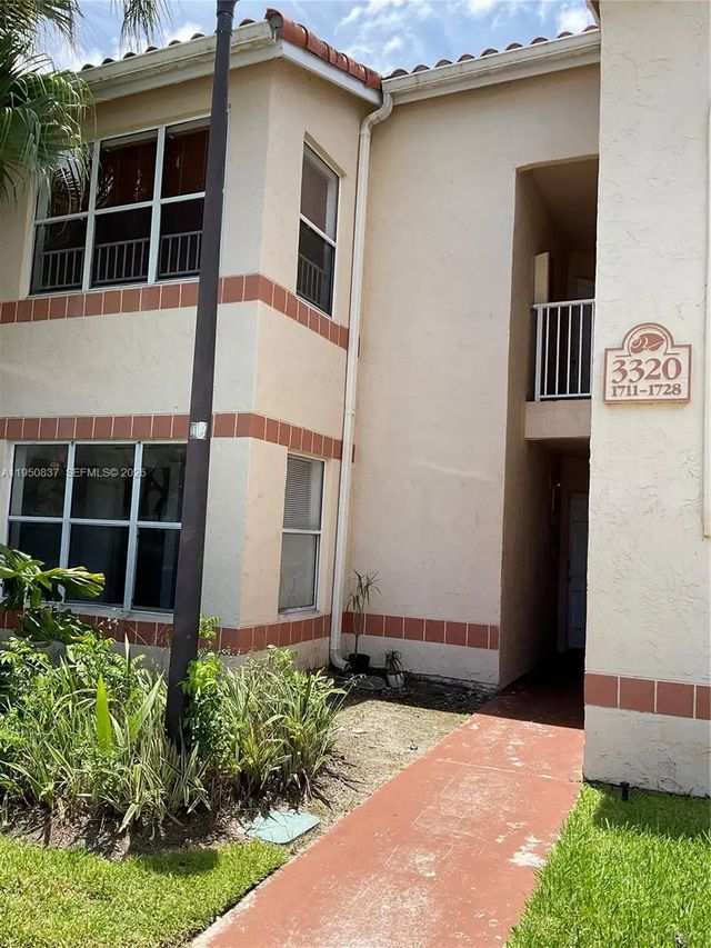 4 of 22 - 3320 N Pinewalk Drive N #1715, Margate, FL