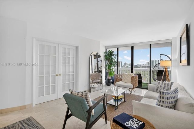 4 of 51 - 1000 Island Boulevard #2105, Aventura, FL