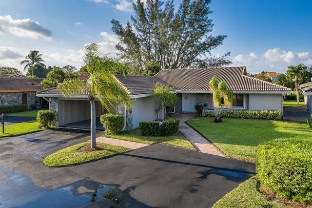 4 of 33 - 3650 N 36th Avenue #51, Hollywood, FL