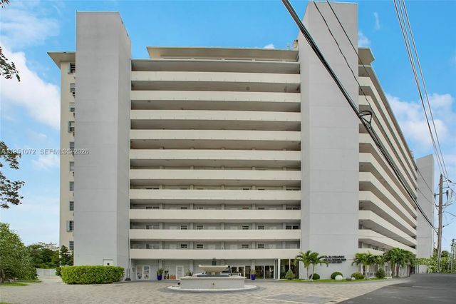 5 of 22 - 7904 West Drive #102, North Bay Village, FL