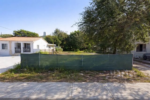 2 of 3 - 161 Nw 18th Avenue, Miami, FL