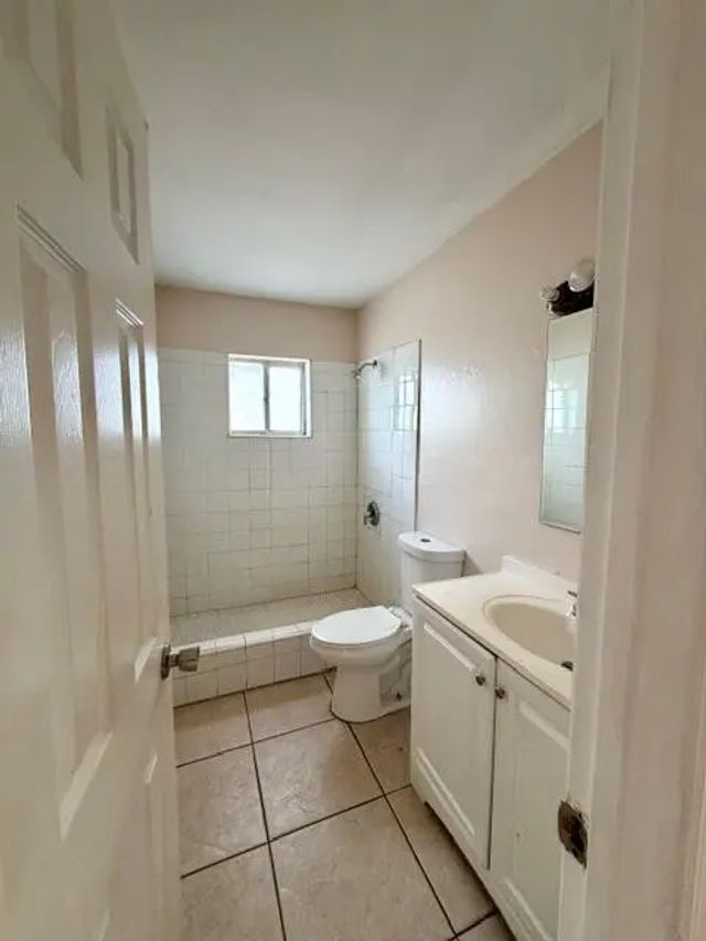 4 of 5 - 1829 N A Street #66, Lake Worth Beach, FL