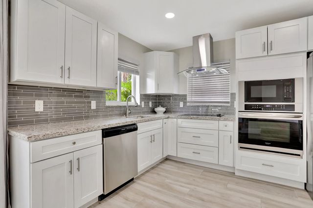 3 of 52 - 421 Se 5 Terrace, Pompano Beach, FL