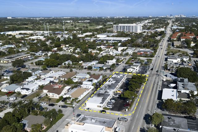 4 of 9 - 2101 N Dixie Highway #2101, Lake Worth Beach, FL
