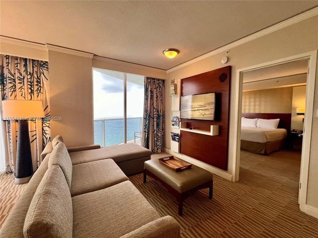 4 of 26 - 18001 Collins Avenue #2605, Sunny Isles Beach, FL