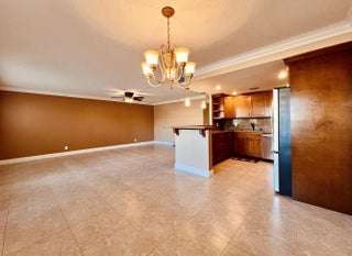 Photo of Listing #R11157029