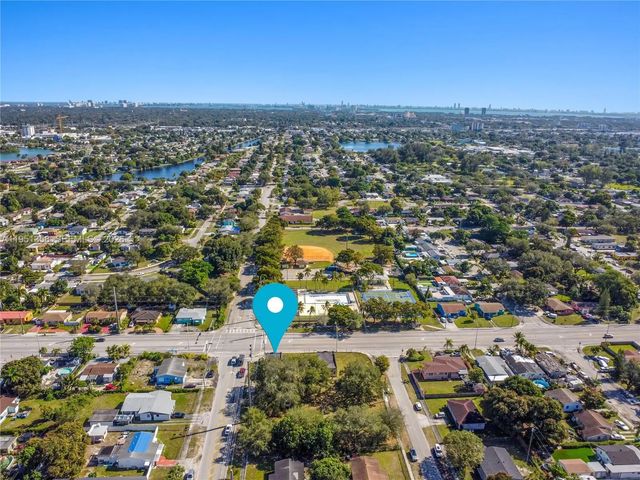 2 of 17 - 8620 Nw 17th Avenue, Miami, FL