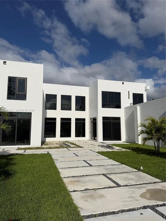 3 of 37 - 6190 Sw 128th Street, Pinecrest, FL