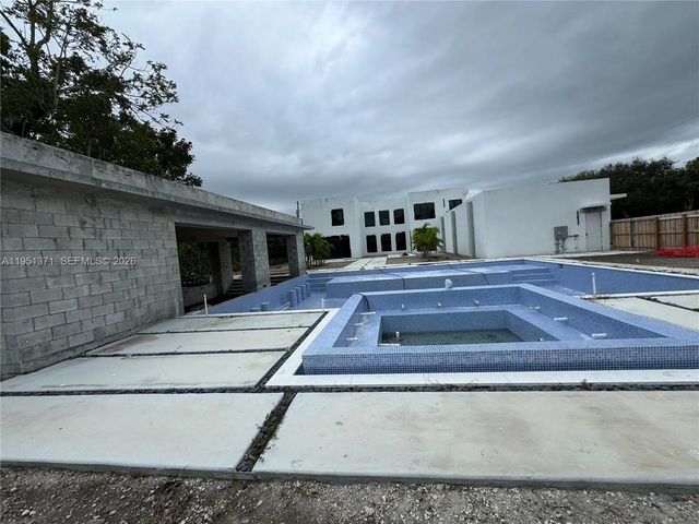 4 of 37 - 6190 Sw 128th Street, Pinecrest, FL