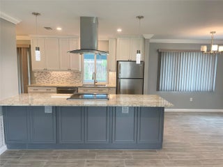 Photo of Listing #F10547996