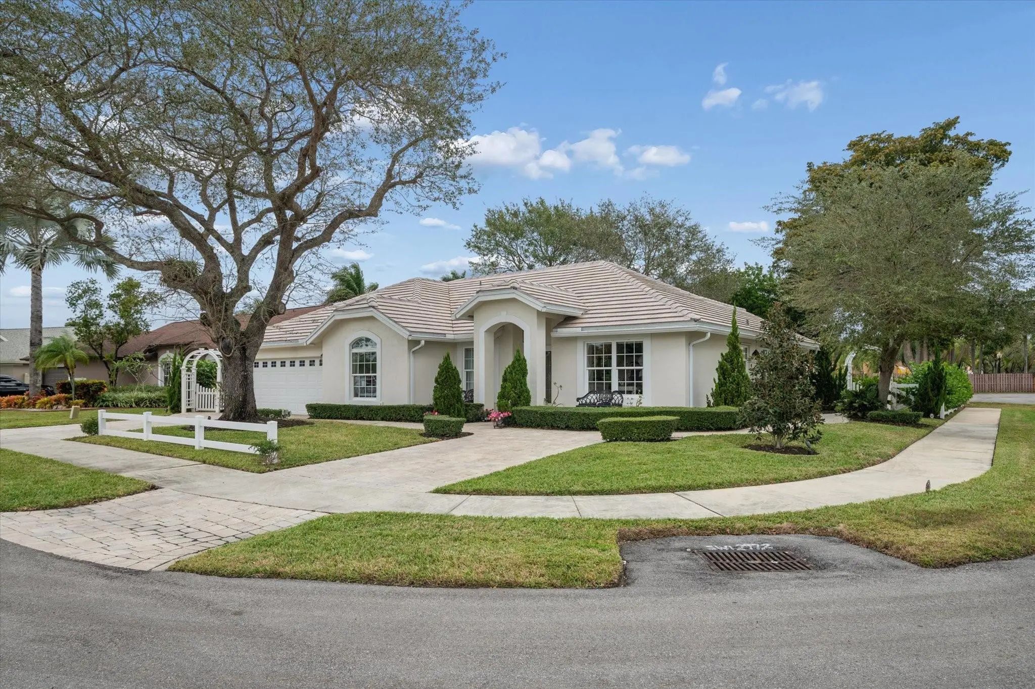401 Barbri Lane, Davie