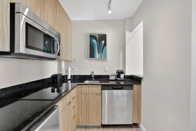 3 of 54 - 2670 E Sunrise Boulevard #320, Fort Lauderdale, FL