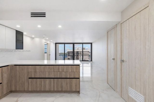 3 of 75 - 2401 S Ocean Drive #ph-a4, Hollywood, FL