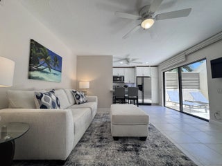 Photo of Listing #R11157103