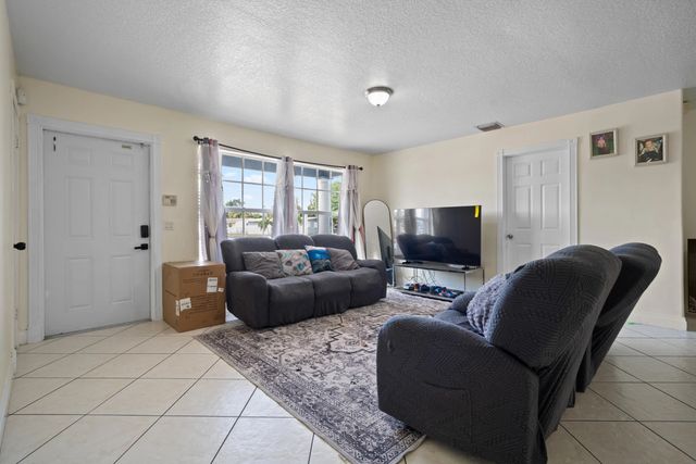 5 of 32 - 5772 N Haverhill Road N, West Palm Beach, FL