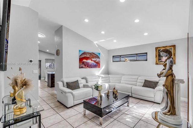 4 of 35 - 7579 W 31st Avenue, Hialeah, FL