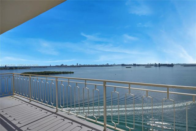 11111 Biscayne Boulevard #21c, Miami