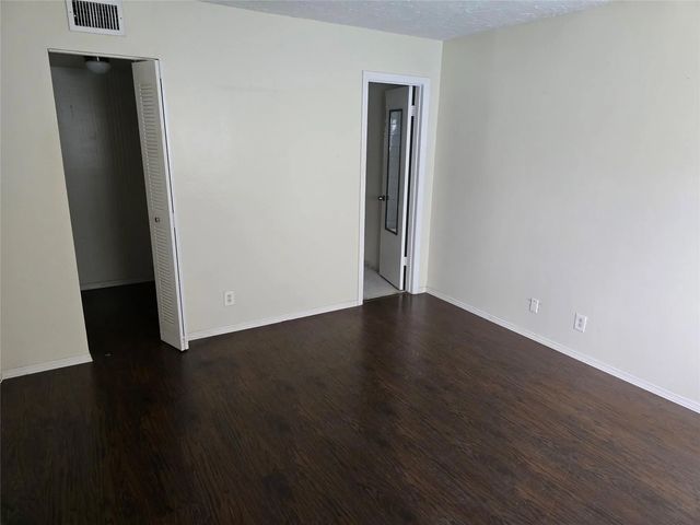 5 of 9 - 8000 Fairview Drive #205, Tamarac, FL