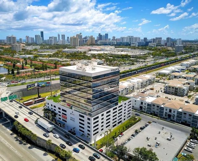 2 of 9 - 20200 Dixie Highway #805b, Aventura, FL