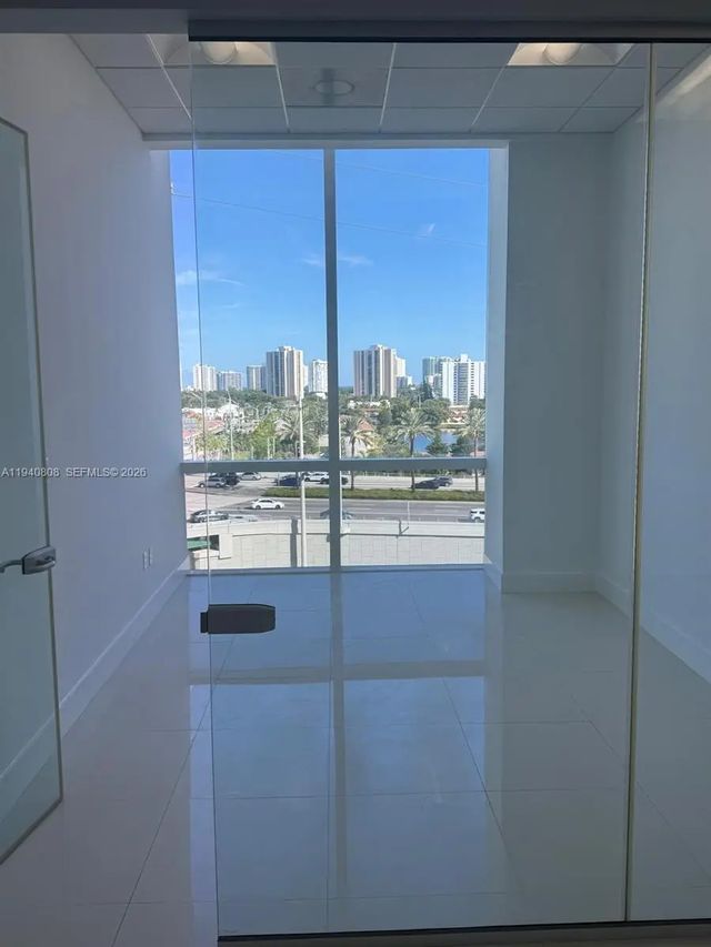 5 of 9 - 20200 Dixie Highway #805b, Aventura, FL
