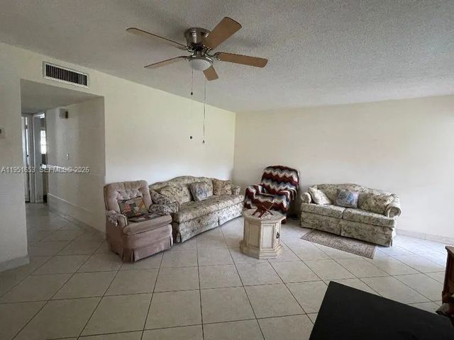 3 of 13 - 5300 Washington Street #s111, Hollywood, FL