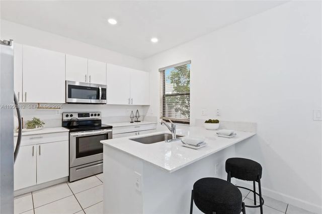 5 of 19 - 13071 Sw 232nd Lane, Miami, FL