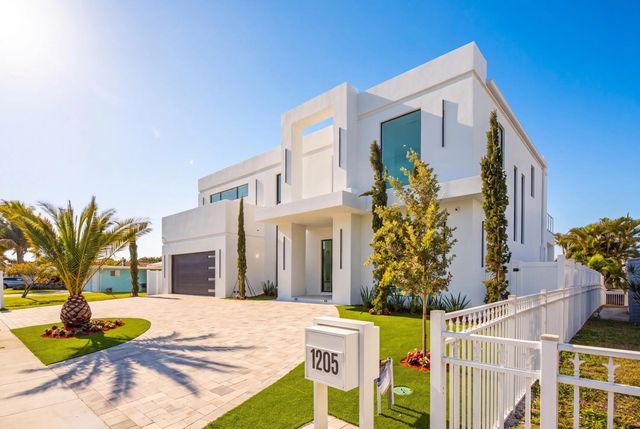 1205 Avocado Isle, Fort Lauderdale