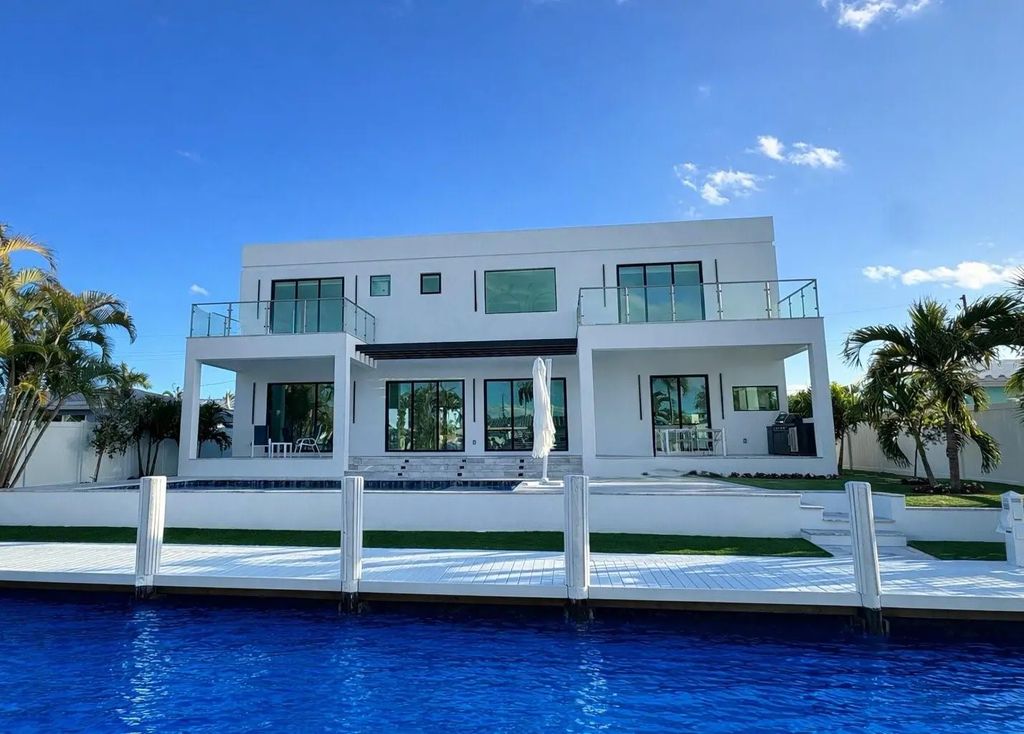 1205 Avocado Isle, Fort Lauderdale