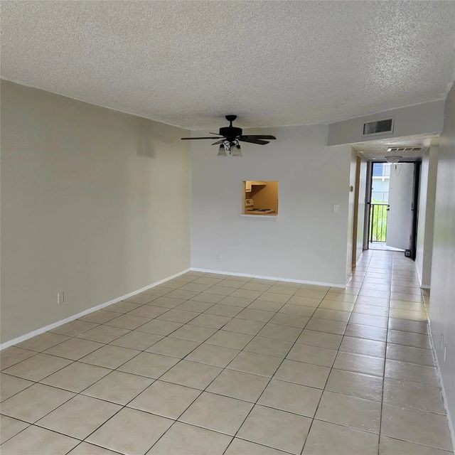 2 of 11 - 7901 Colony Circle #205, Fort Lauderdale, FL