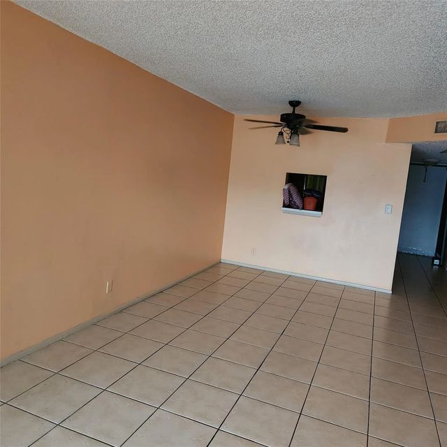 3 of 11 - 7901 Colony Circle #205, Fort Lauderdale, FL