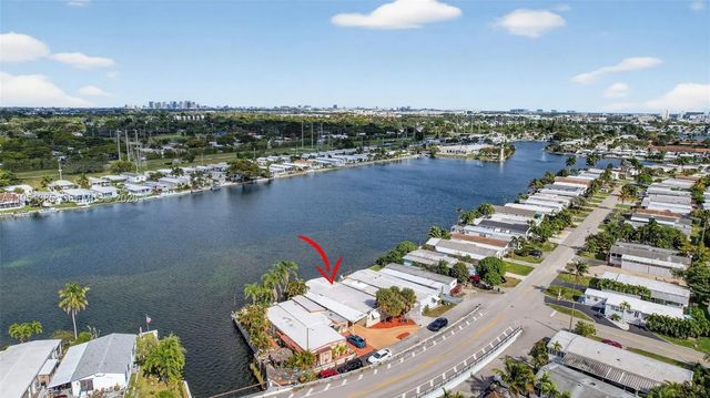 3033 Lakeshore Drive, Dania Beach