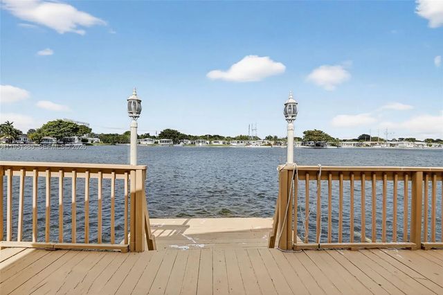 4 of 49 - 3033 Lakeshore Drive, Dania Beach, FL
