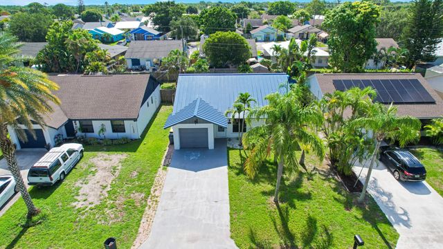 4 of 37 - 5929 Se Collins Avenue, Stuart, FL