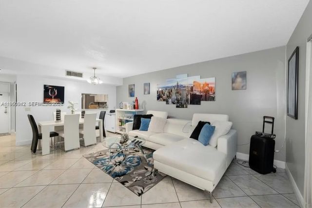 2 of 33 - 8415 Sw 107th Avenue #323w, Miami, FL