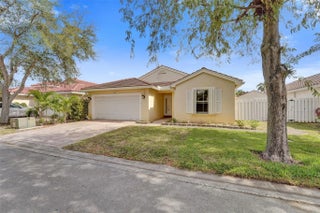 Photo of Listing #F10548235