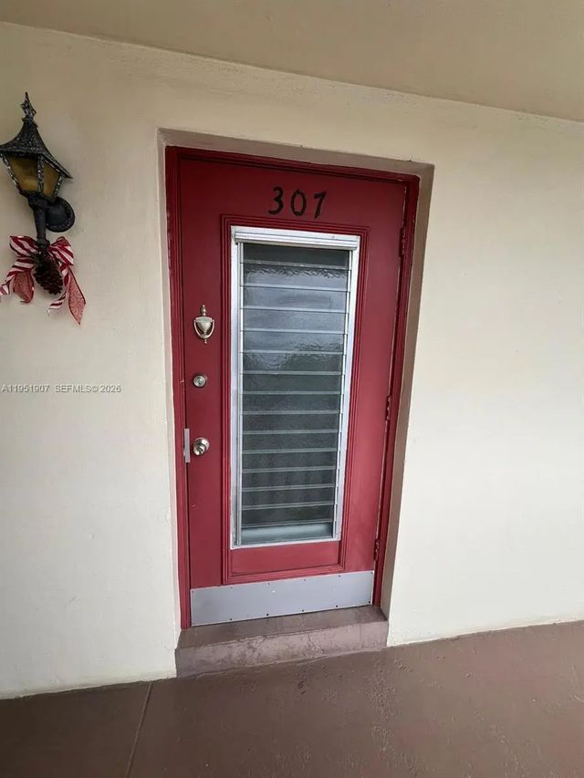 3 of 19 - 4299 Nw 16th Street #307, Lauderhill, FL