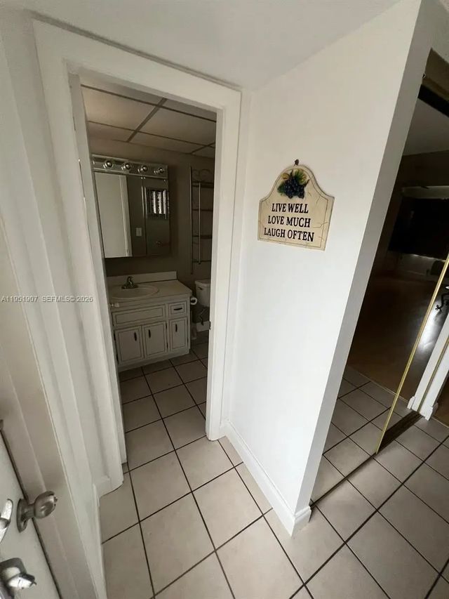 5 of 19 - 4299 Nw 16th Street #307, Lauderhill, FL