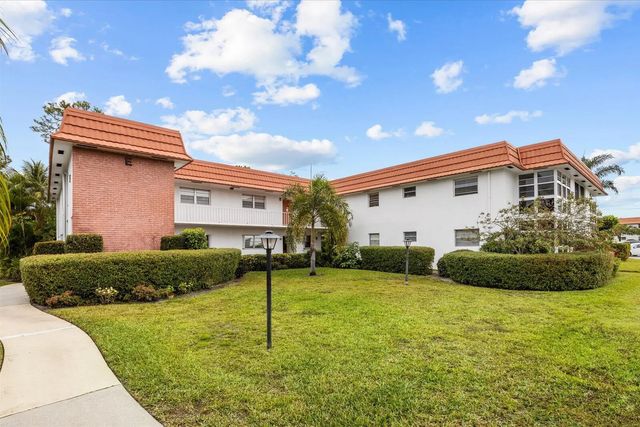 2 of 13 - 2600 Se Ocean Boulevard #e5, Stuart, FL