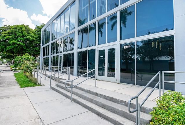 3 of 16 - 10450 Nw 33rd Street #501, Doral, FL