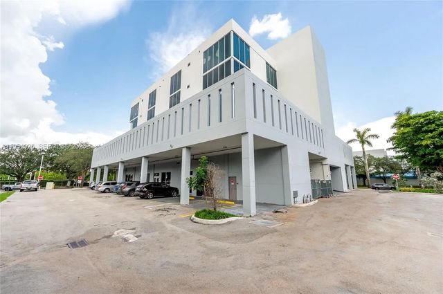 4 of 16 - 10450 Nw 33rd Street #501, Doral, FL