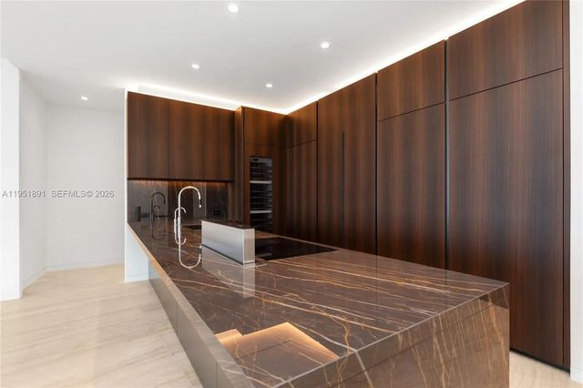 5 of 31 - 5 Grove Isle Drive #l501, Miami, FL