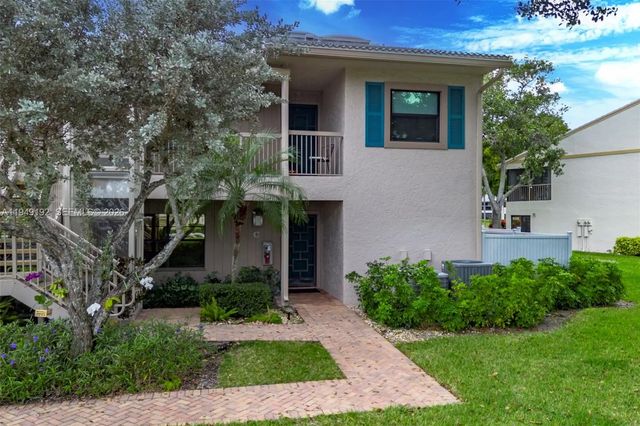 2 of 75 - 2 Eastgate Drive #c, Boynton Beach, FL